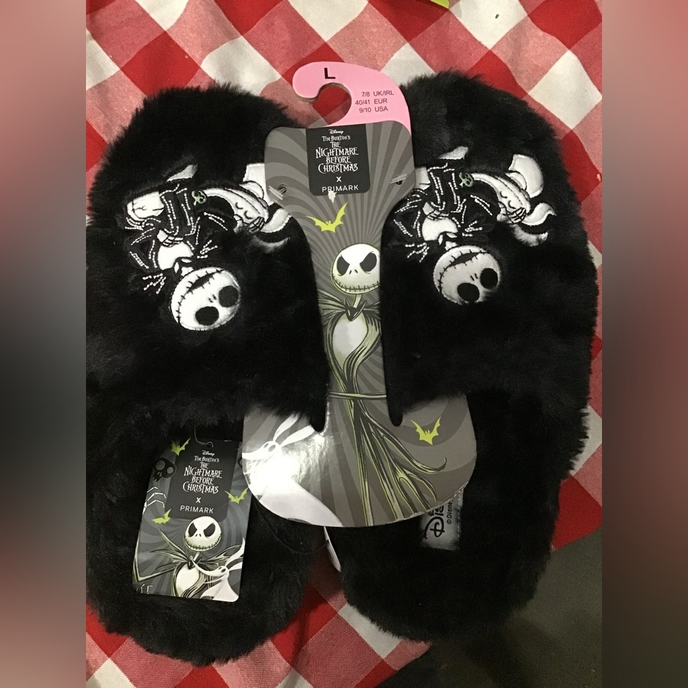 Disney nightmare before christmas woman’s slippers large 9/10-NEW